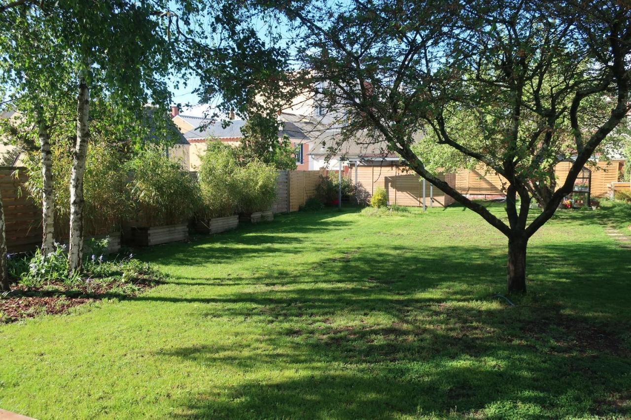 Au Jardin De L'Eventail Panzió Le Mans Kültér fotó
