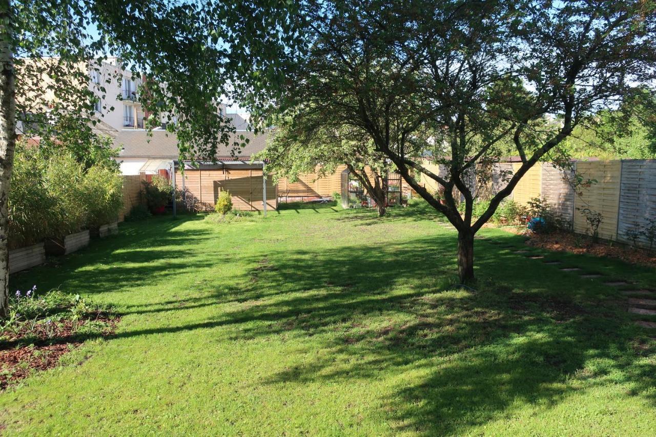 Au Jardin De L'Eventail Panzió Le Mans Kültér fotó